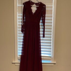 AWAKEN MY LOVE BURGUNDY LG SLEEVE LACE MAXI
LULUS